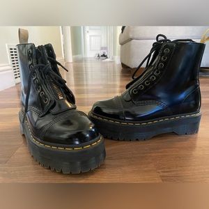Dr martens vegan Sinclair platform boots